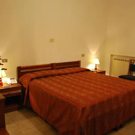Smeraldo Hotel 2*